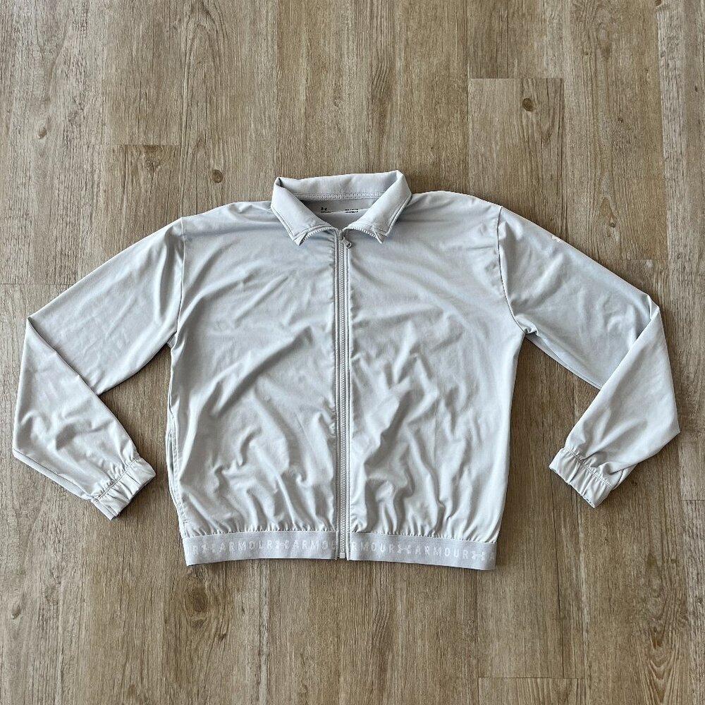 Womens Under Armour Light Grey Zipper Jacket - M